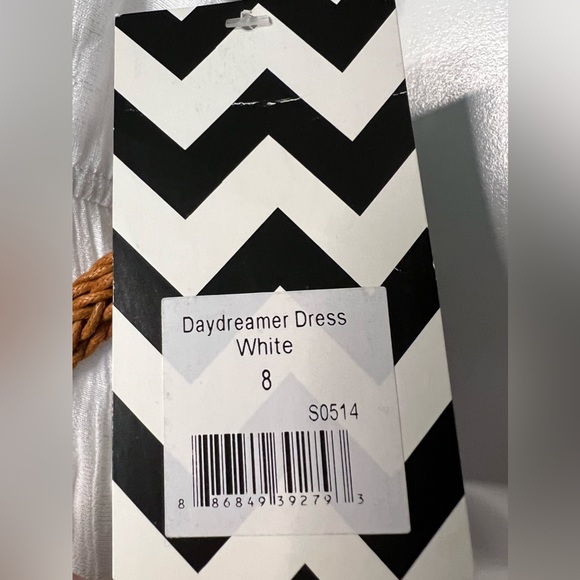 Modbe Daydreamer Dress White - Picture 7 of 7